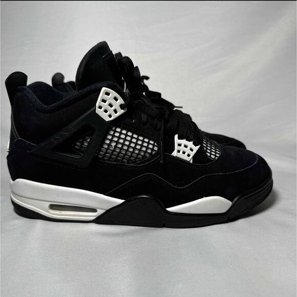Size 10 - Nike Air Jordan 4 Retro White Thunder Men's Shoes